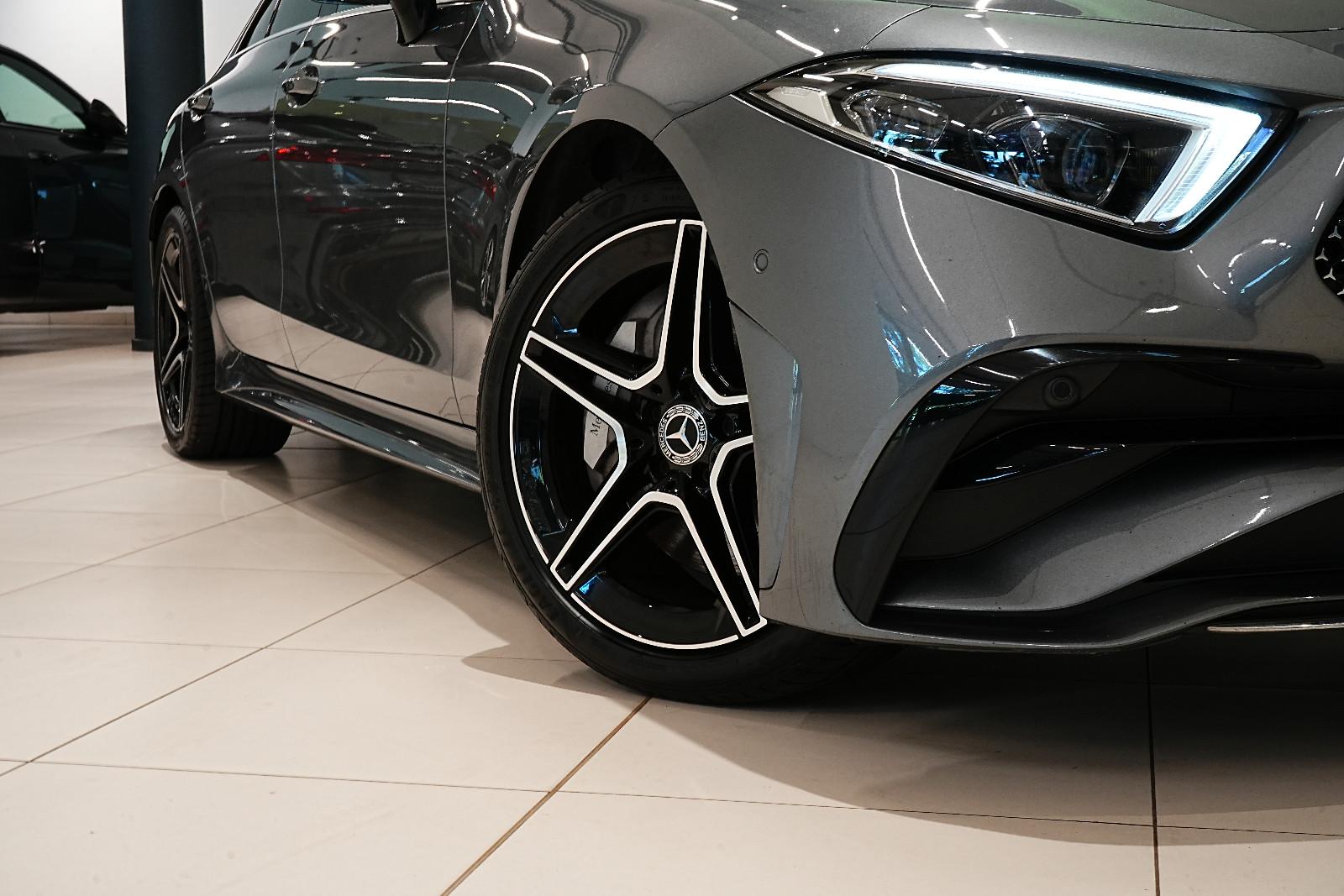 Mercedes-Benz CLS 300d|AMG|DISTR|SCHIEBEDACH|MEMO|360°|BURMES|