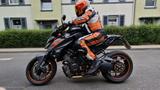 KTM Super Duke 1290 R - KTM Motorräder in Köln