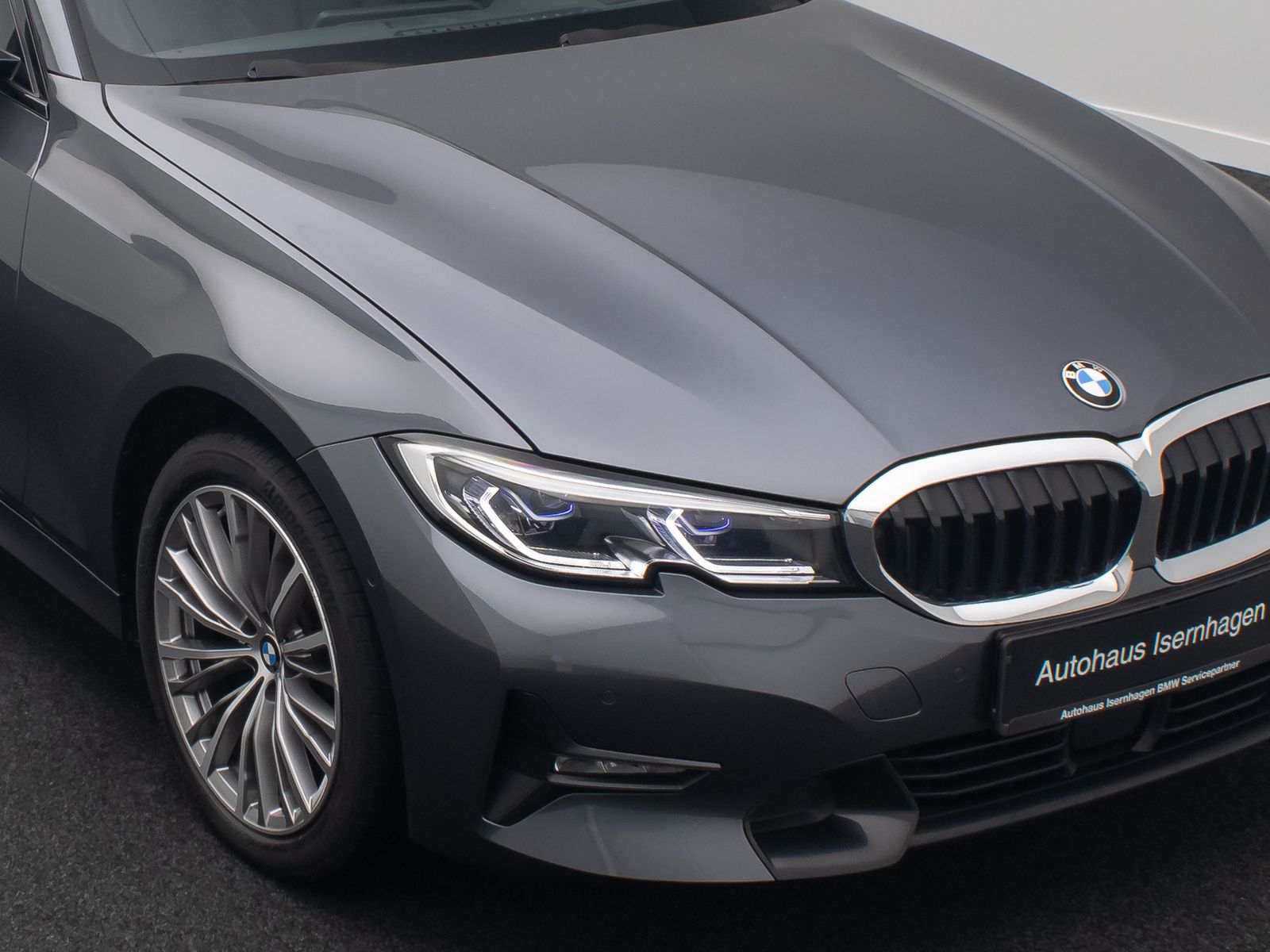 Fahrzeugabbildung BMW 320d xD Sport Line ACC Laser HUD DAB Alarm Leder