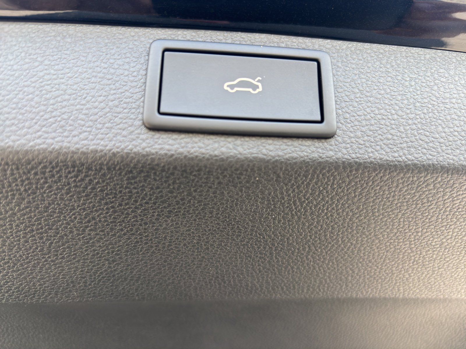 Fahrzeugabbildung SKODA Karoq Style 2,0 TDI 110 kW DSG 4x4