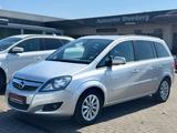 Opel Zafira B Family Plus*2.HAND*HU NEU* - Opel Zafira in Oberhausen