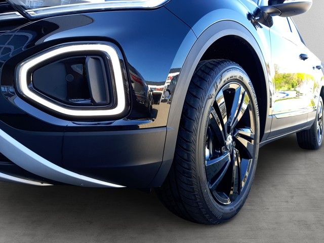 Fahrzeugabbildung Volkswagen T-Roc Black Style 2.0TDI DSG AHK Matrix Massage