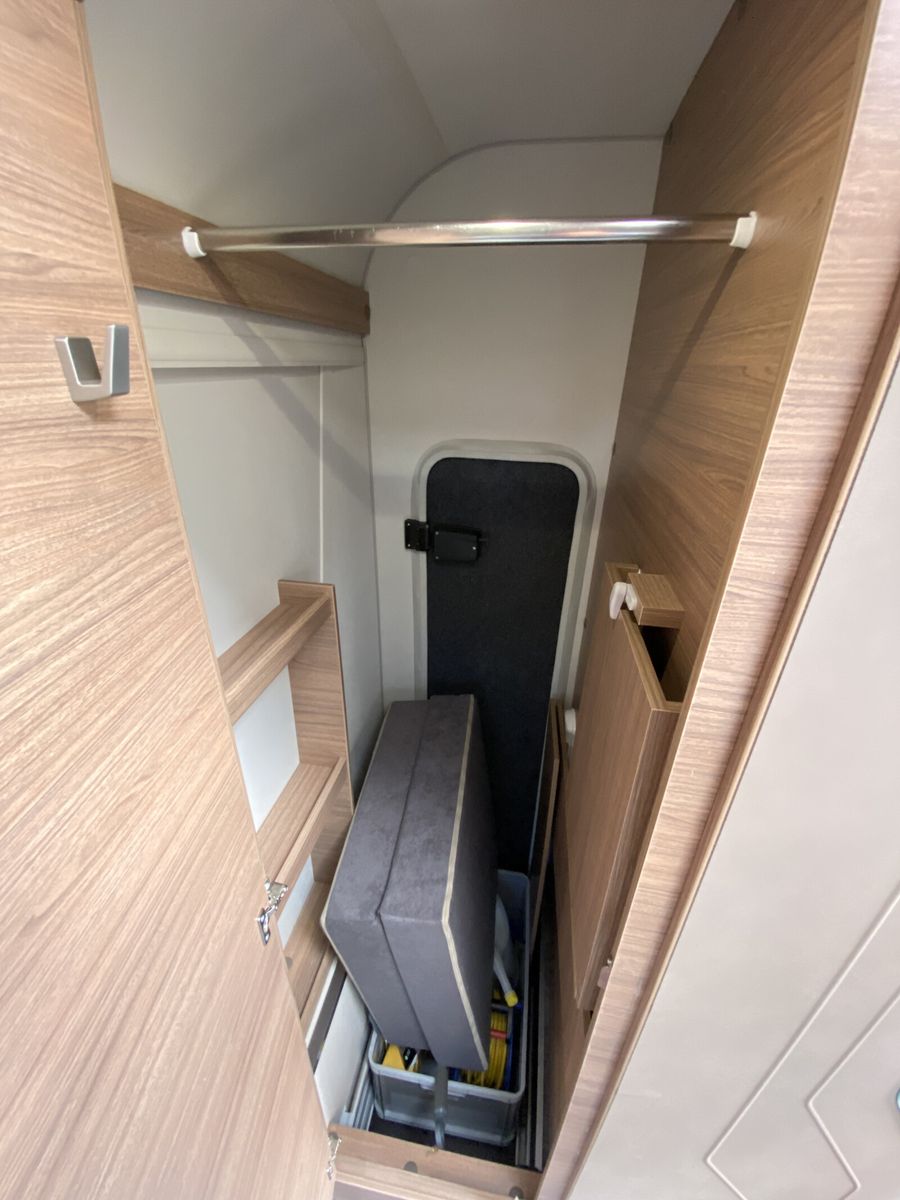 Fahrzeugabbildung Knaus Tourer Van VANSATION 500 LT Automatik, Markise