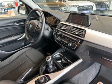 BMW 118 1 *Limousine*PDC*Klimaautomatik*Keyless*