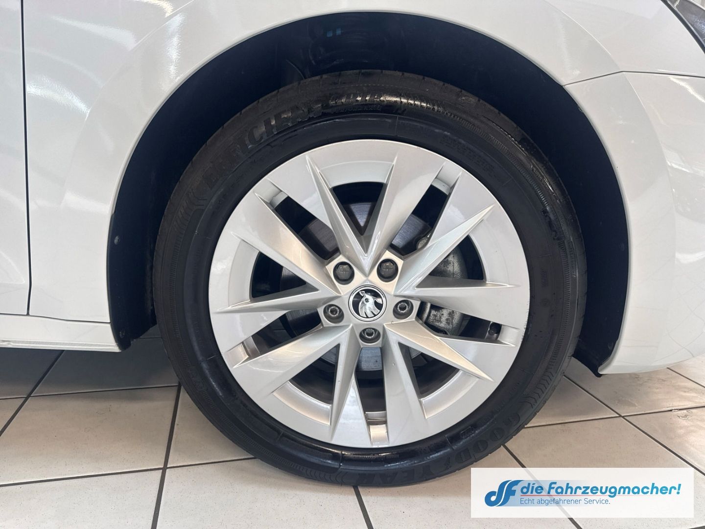 Fahrzeugabbildung SKODA Octavia Combi 1.5 TSI mHEV 85 kW Selection Navi