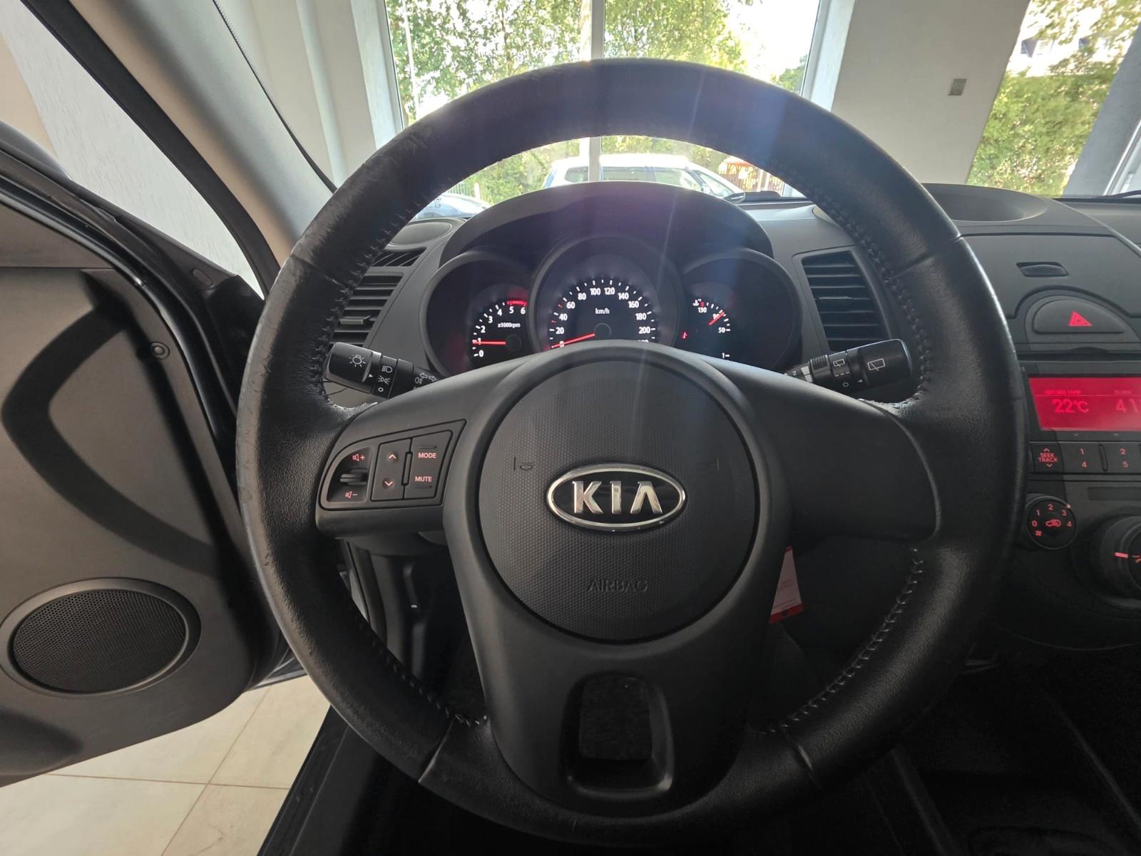 Kia Soul 2009 — photo 18