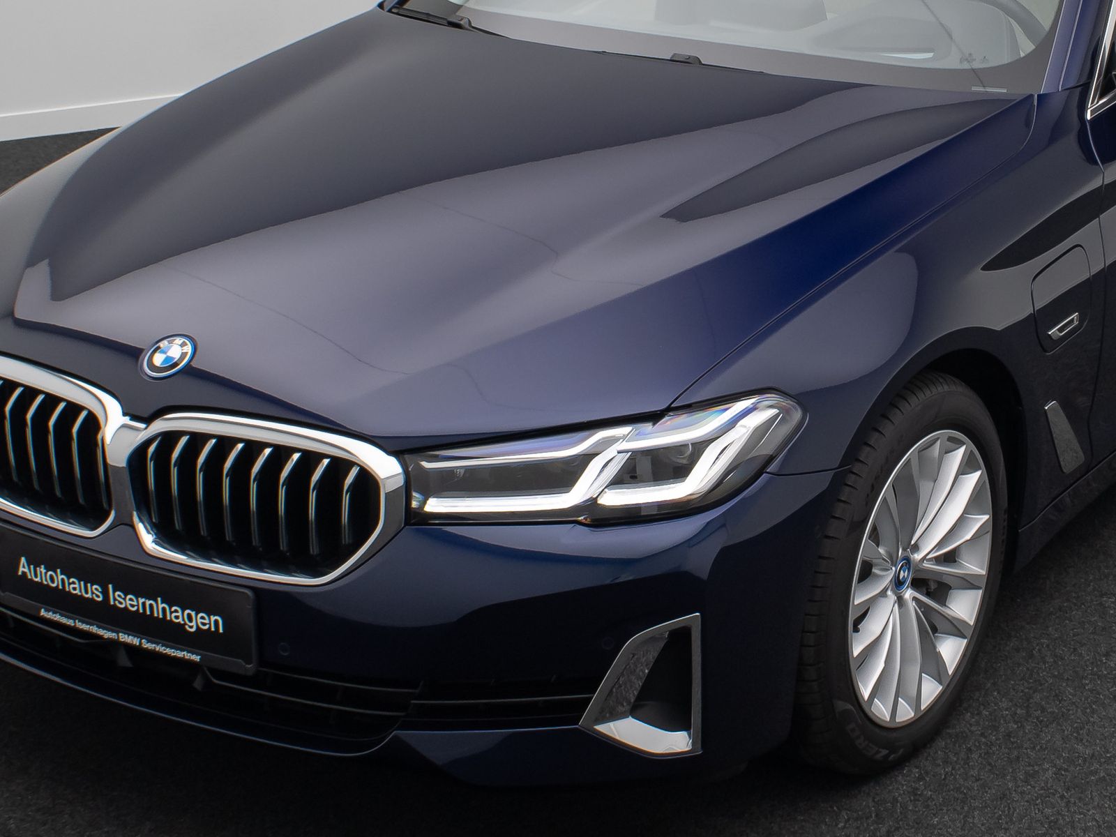 Fahrzeugabbildung BMW 530e xD  Luxury Line ACC Laser DAB Kamera Memory