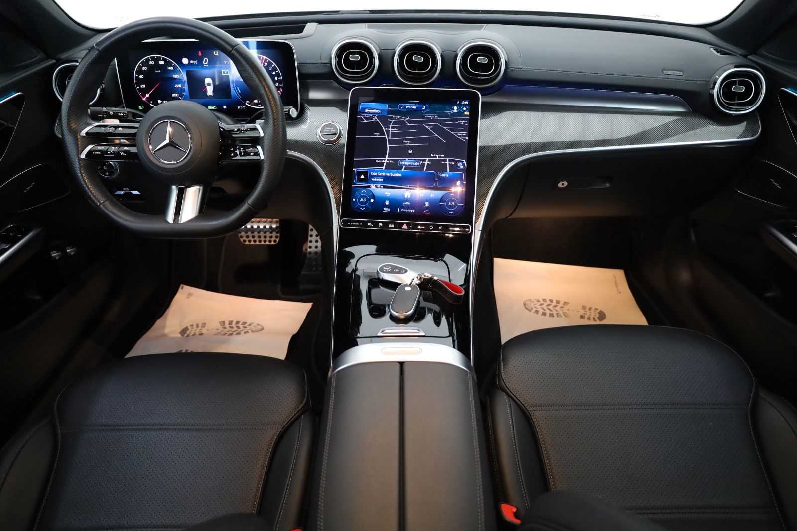 Fahrzeugabbildung Mercedes-Benz C 300e T AMG Line Leder,Navi,LED,HUD,SH,Park Pak