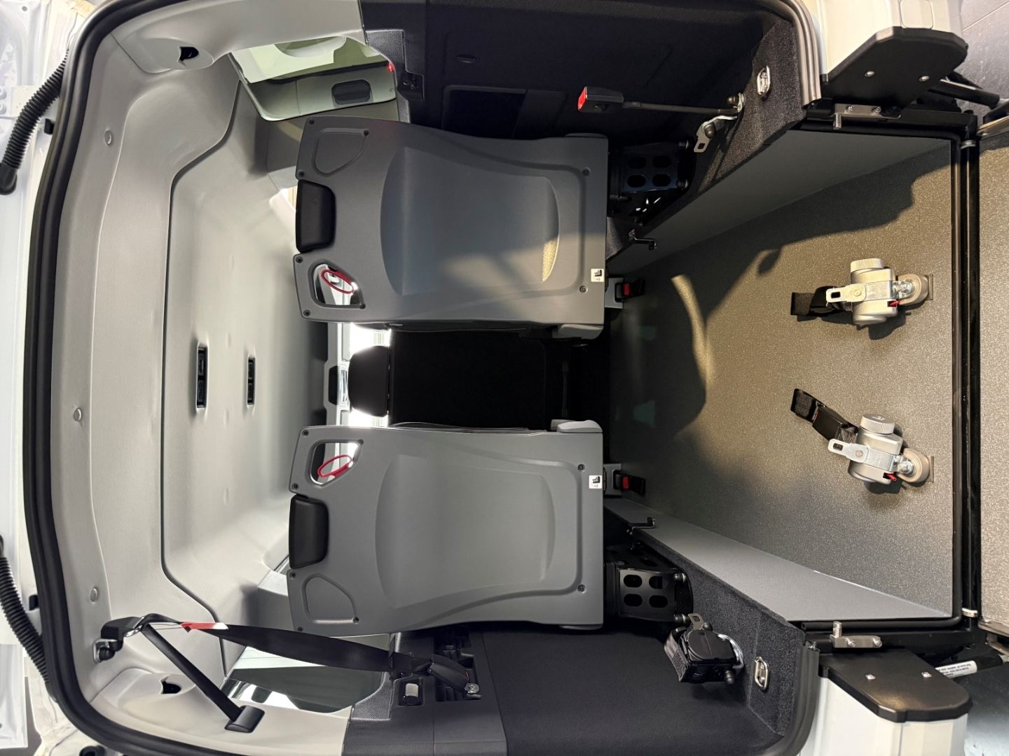 Fahrzeugabbildung Ford Tourneo Connect Personen/Behindertentrans. 7 Per