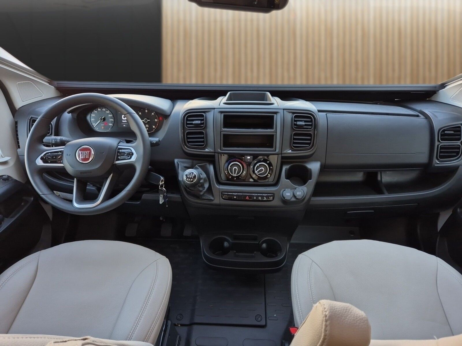 Fahrzeugabbildung Karmann Dexter DE 600 Concept Paket