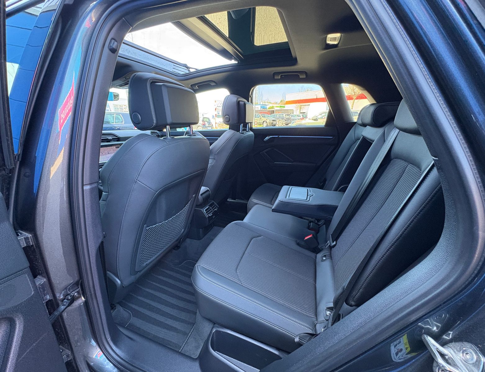 Audi Q3 40 TDI Quatt. S Line *PAN*MATRIX*360*NAV*AHK* foto 11