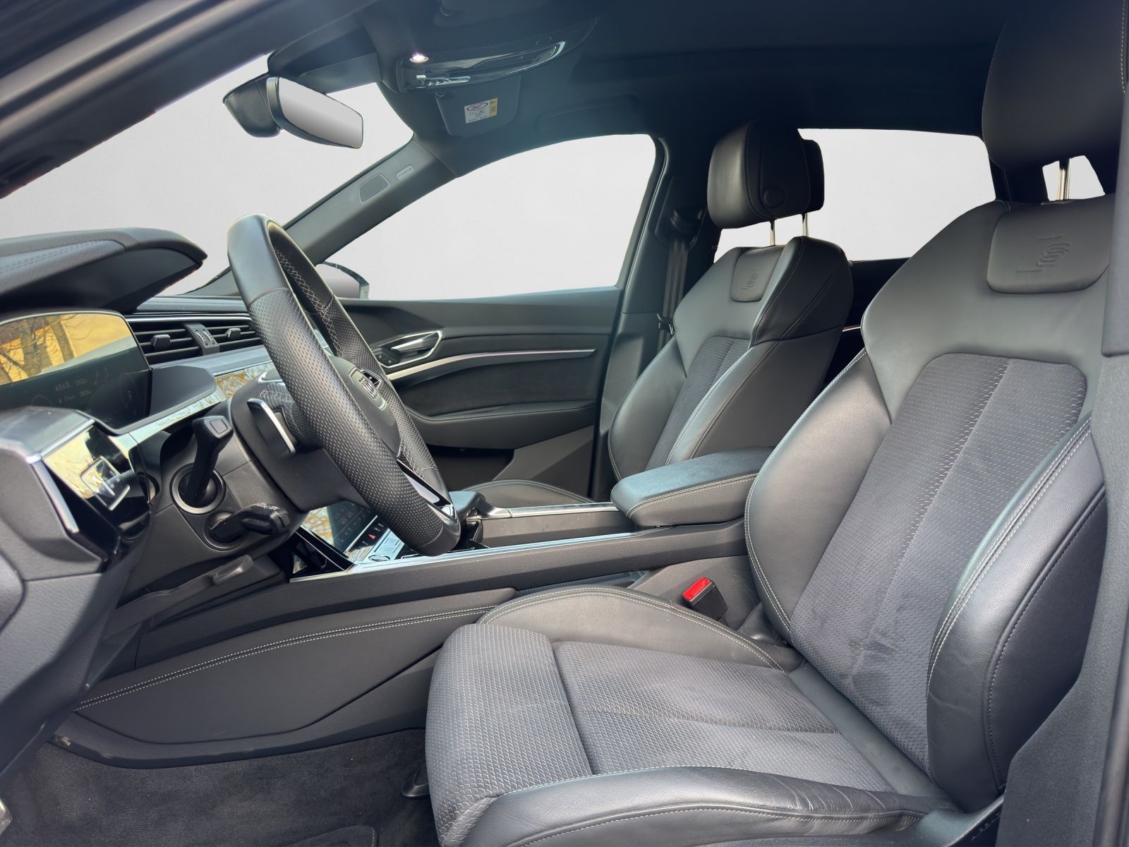 Audi Q8 e-tron - Bild 13