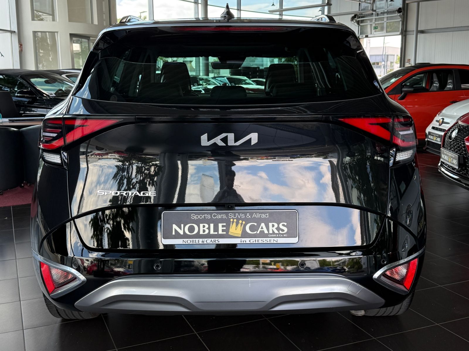 Fahrzeugabbildung Kia Sportage Spirit 4WD AHK PANO 360° H/K LEDER