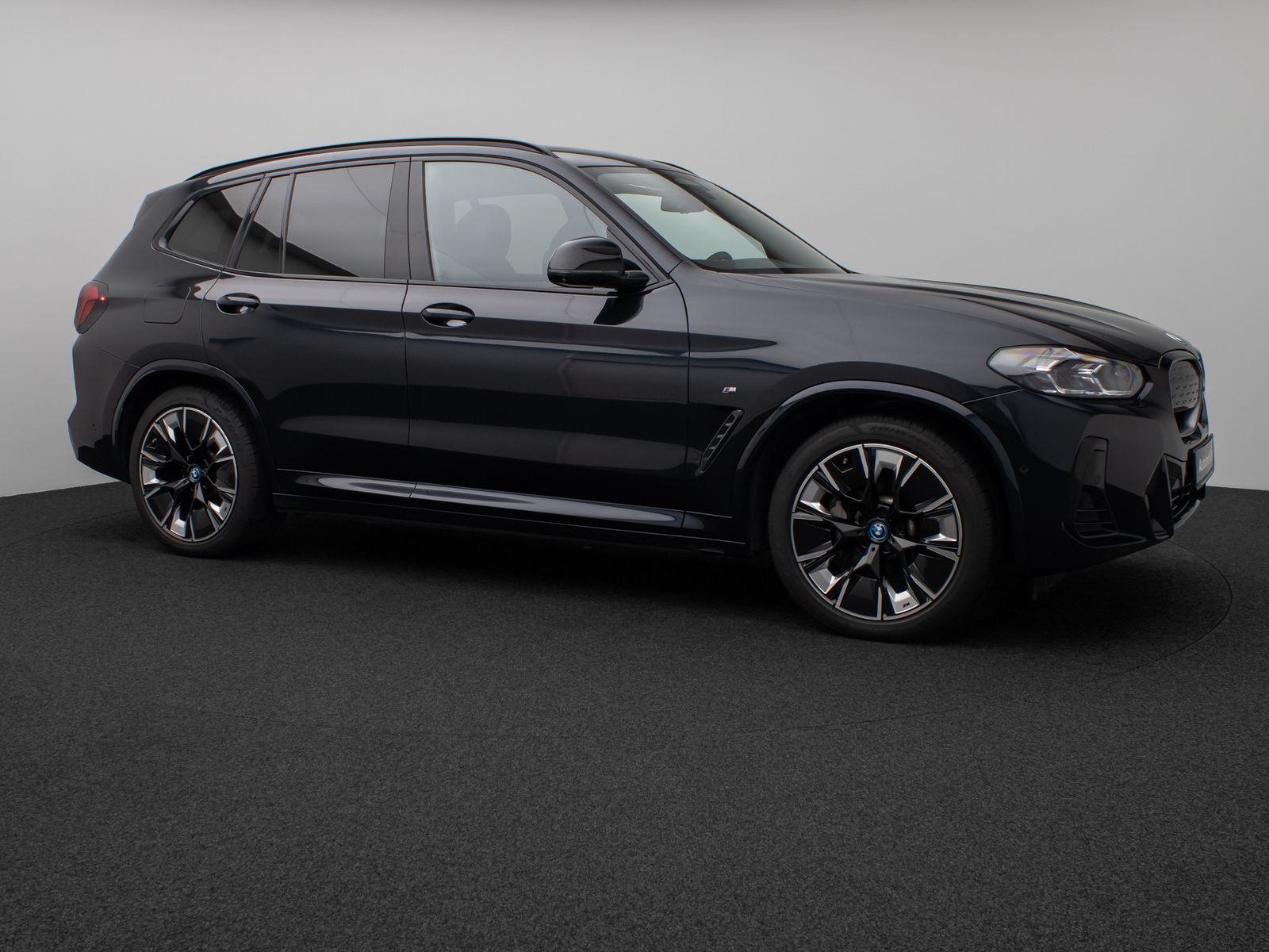 Fahrzeugabbildung BMW iX3 Impressive M Sport Panorama 360°HUD DAB H/K