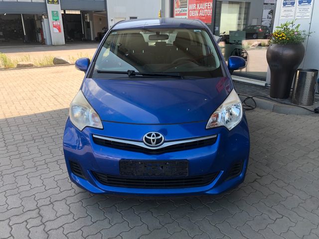 Toyota Verso-S Life Unfall Beifahrerseite