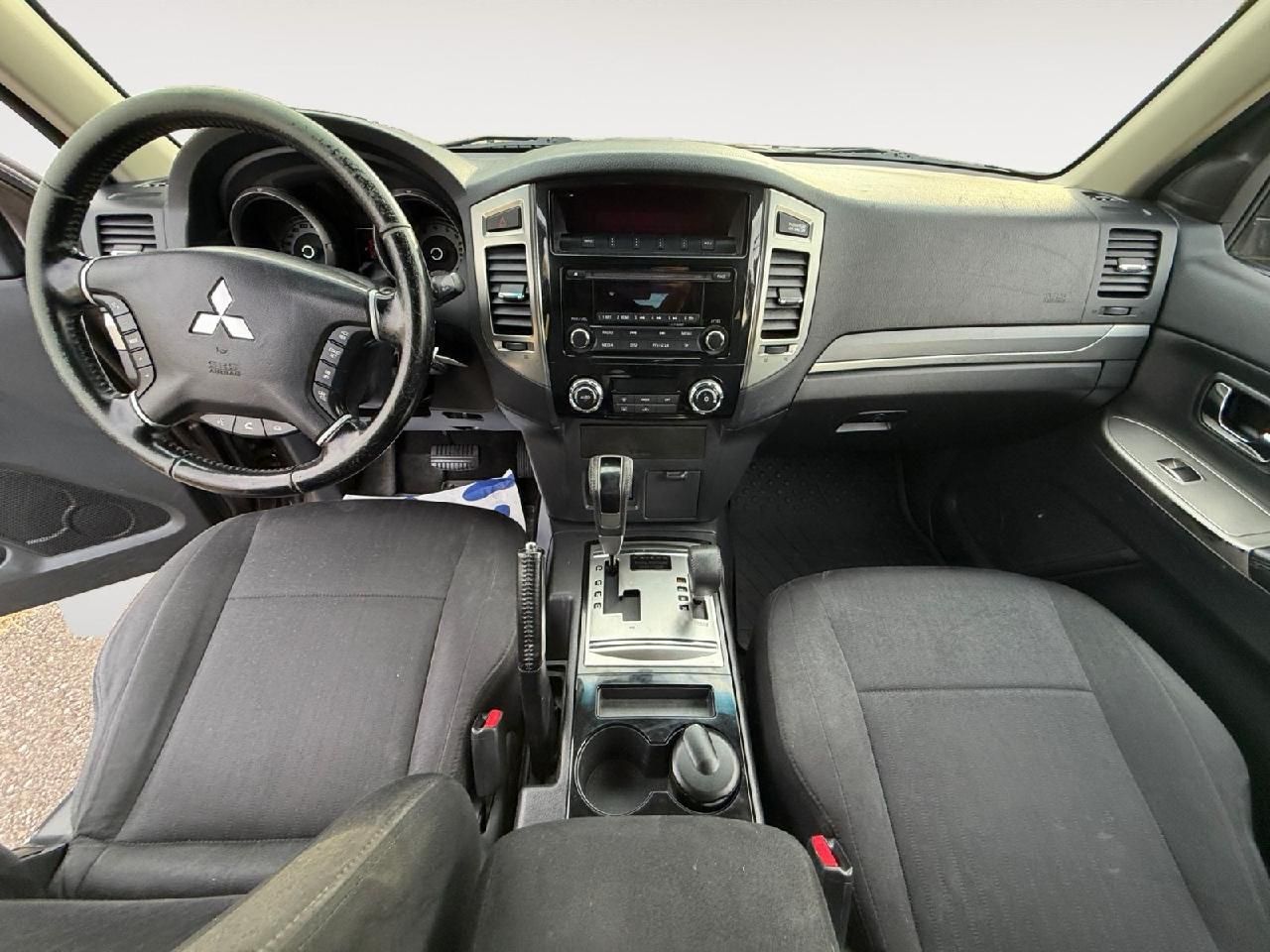 Fahrzeugabbildung Mitsubishi Pajero 3.2 DI-D Final Edition