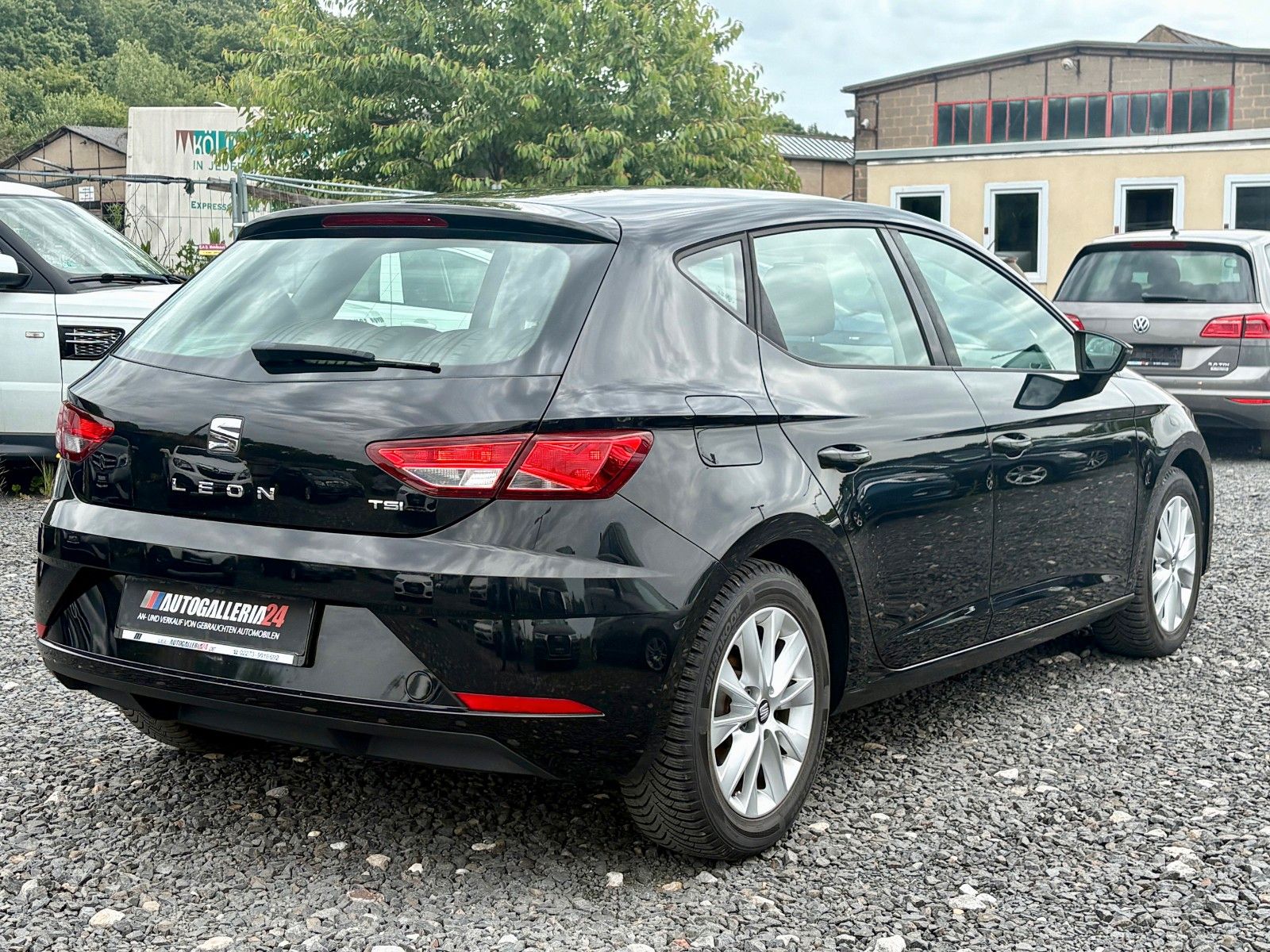 Fahrzeugabbildung SEAT Leon Style 1.4 TSI Klima SHZ Tempomat SPORTLENKR