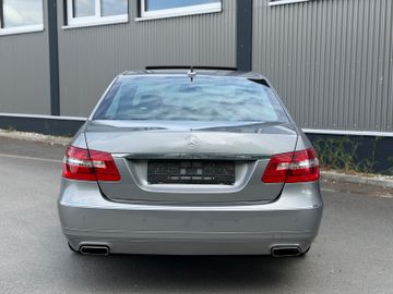 Mercedes E 200 - 5