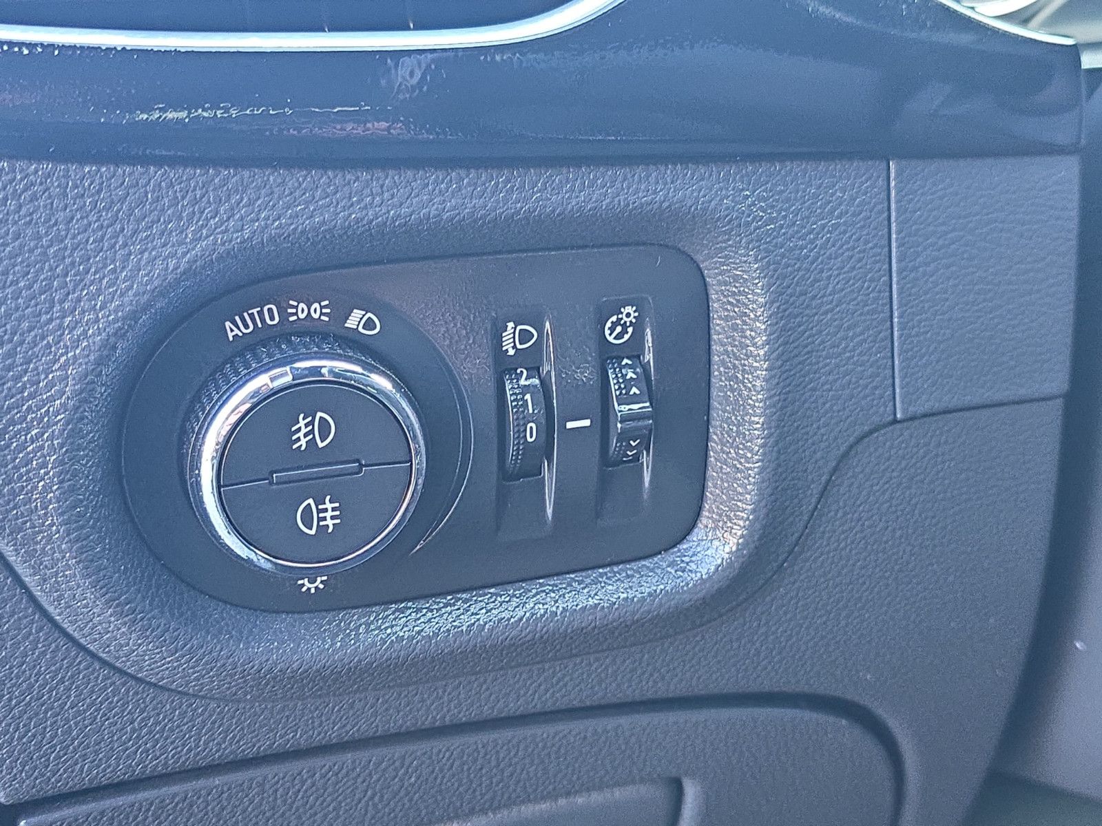 Fahrzeugabbildung Opel Astra K Dynamic+LED+NAVI+TEMPOMAT+SPURASISTENT