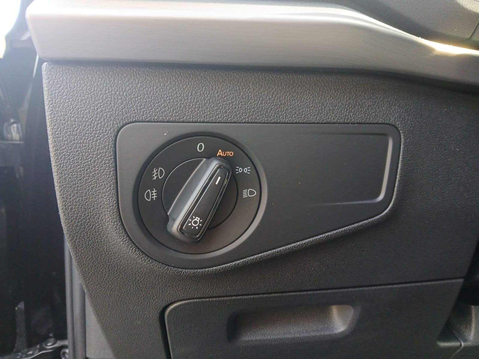 Fahrzeugabbildung SEAT Tarraco TDI FR-Line DSG 4Drive LED AHK Navi AID