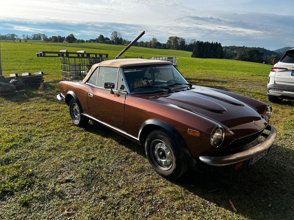 Fiat 124 Spider