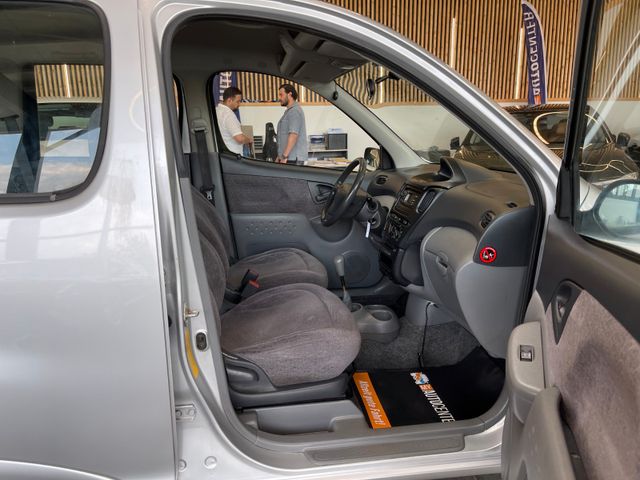 Toyota Yaris 1.3 linea sol *Klima*TÜV0826*AHK*
