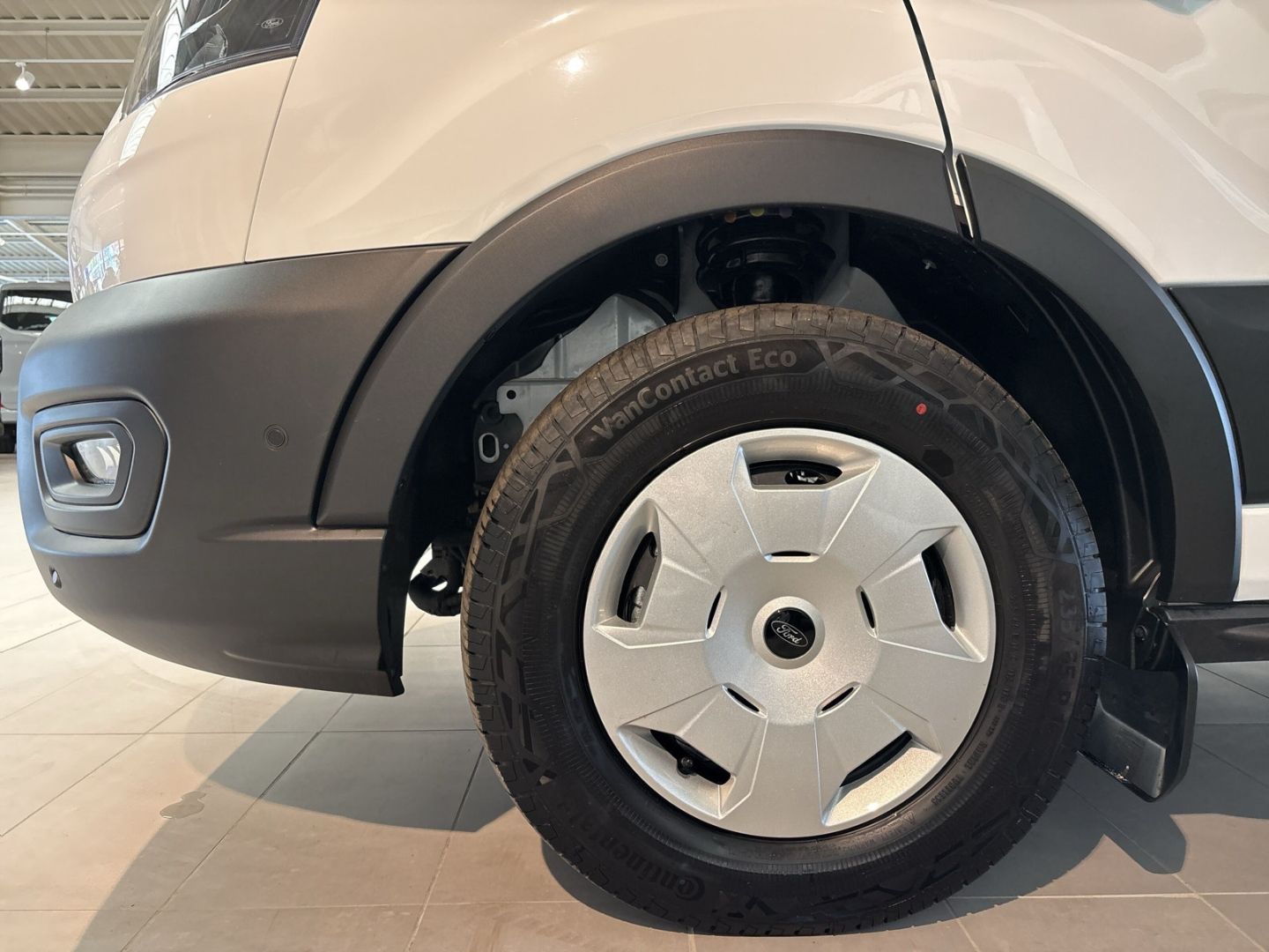 Fahrzeugabbildung Ford Transit Kombi 350 L3 Trend Automatik