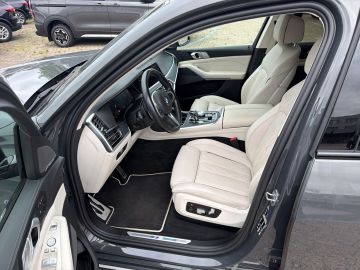 BMW X7 - 9