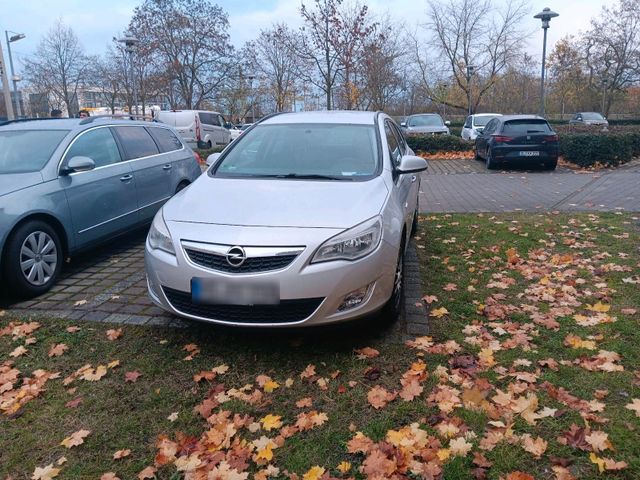 Opel Astra J Sports Tourer