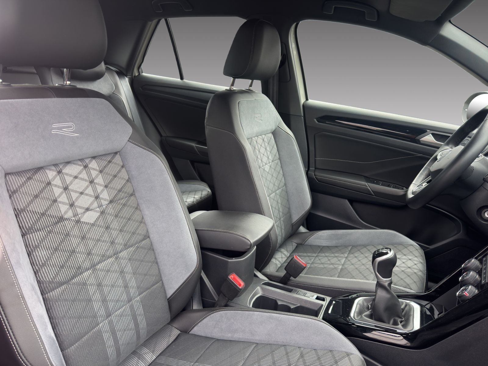 Volkswagen T-Roc - Bild 9