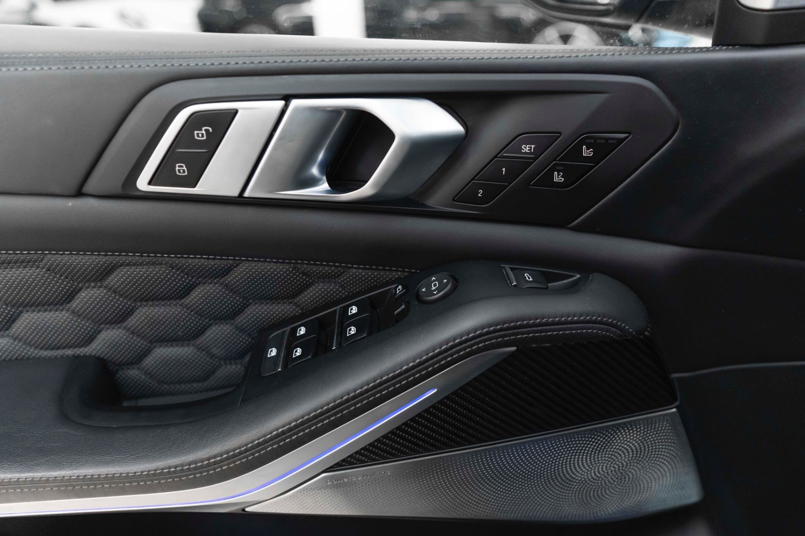 Fahrzeugabbildung BMW X5 M Competition B&W LASER HUD 360° PANO ACC