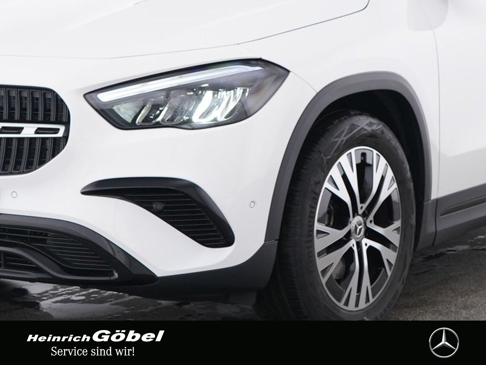 Fahrzeugabbildung Mercedes-Benz GLA 200 PROGRESSIVE+PANO+AHK+TOTWINKEL+NIGHT.P