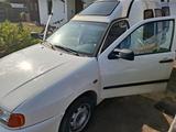 Volkswagen VW Caddy weiß - gebrauchte VW Caddy aus dem Jahr 2002
