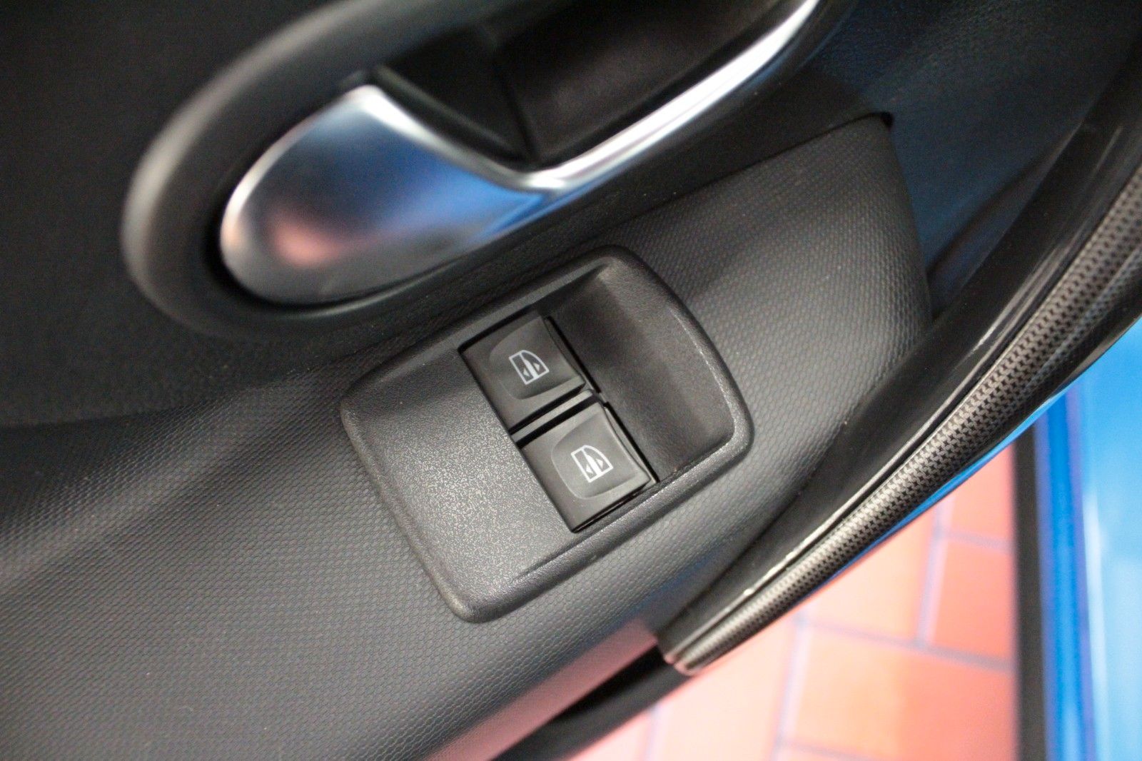 Fahrzeugabbildung Dacia Sandero TCe 90 Stepway Prestige *Media-Nav*