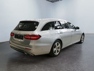 Mercedes E 200 - 3