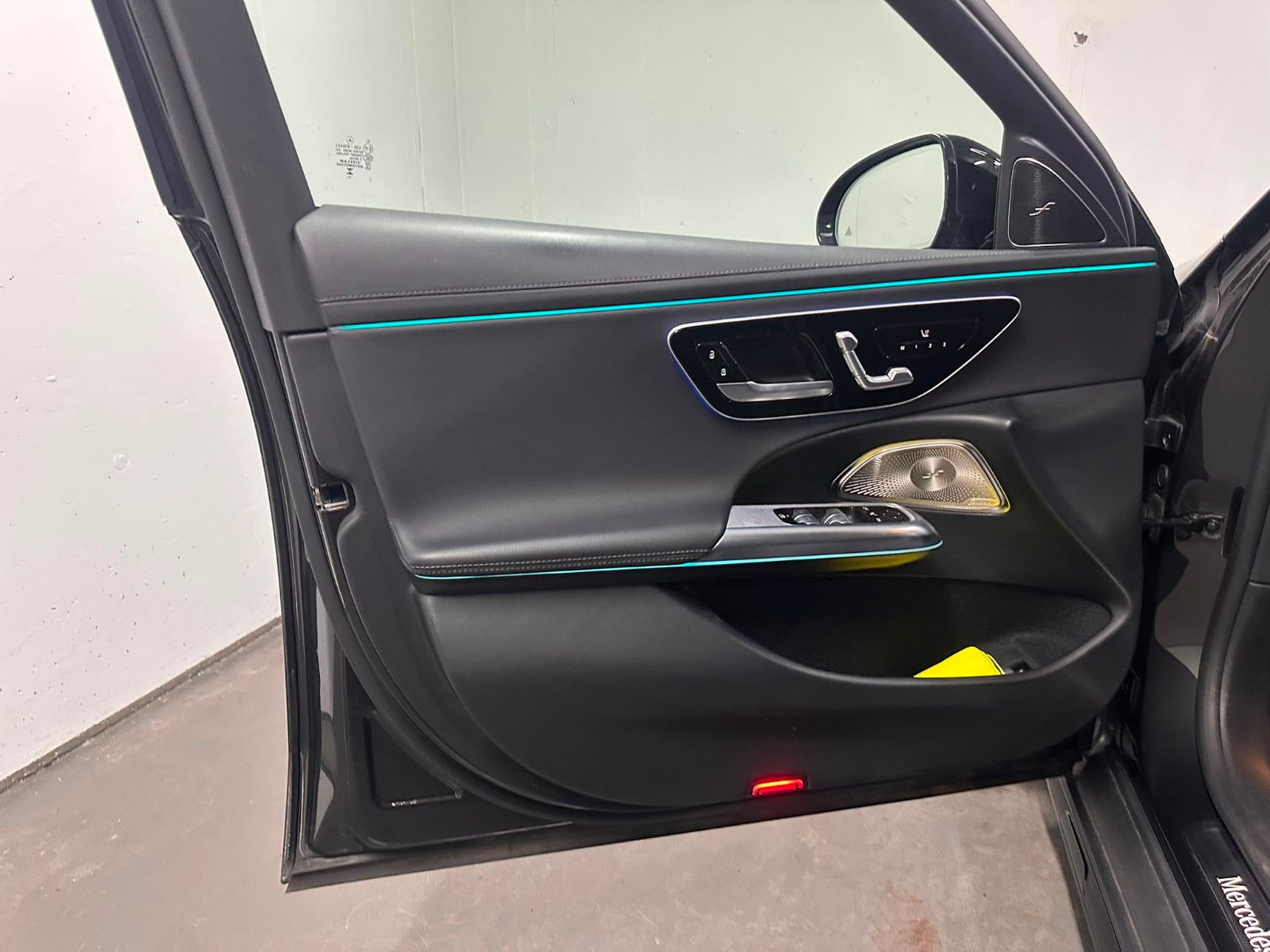 Fahrzeugabbildung Mercedes-Benz E 300 de 4M T All-Terrain *4D SOUND*KEYGO*20"AMG