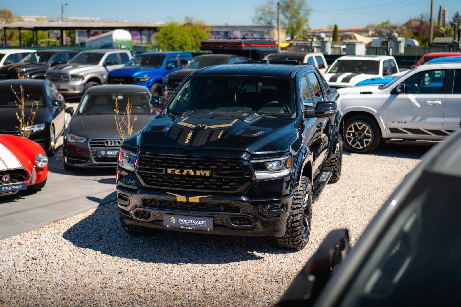 Fahrzeugabbildung Dodge RAM 5.7 V8 GOLD EDITION OFFROAD 4x4 UNFALLFREI