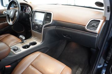 Jeep Grand Cherokee - 11