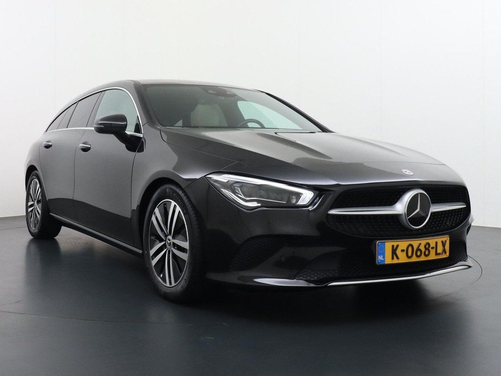 Mercedes-Benz CLA 200 Shooting Brake Business Solution Luxury