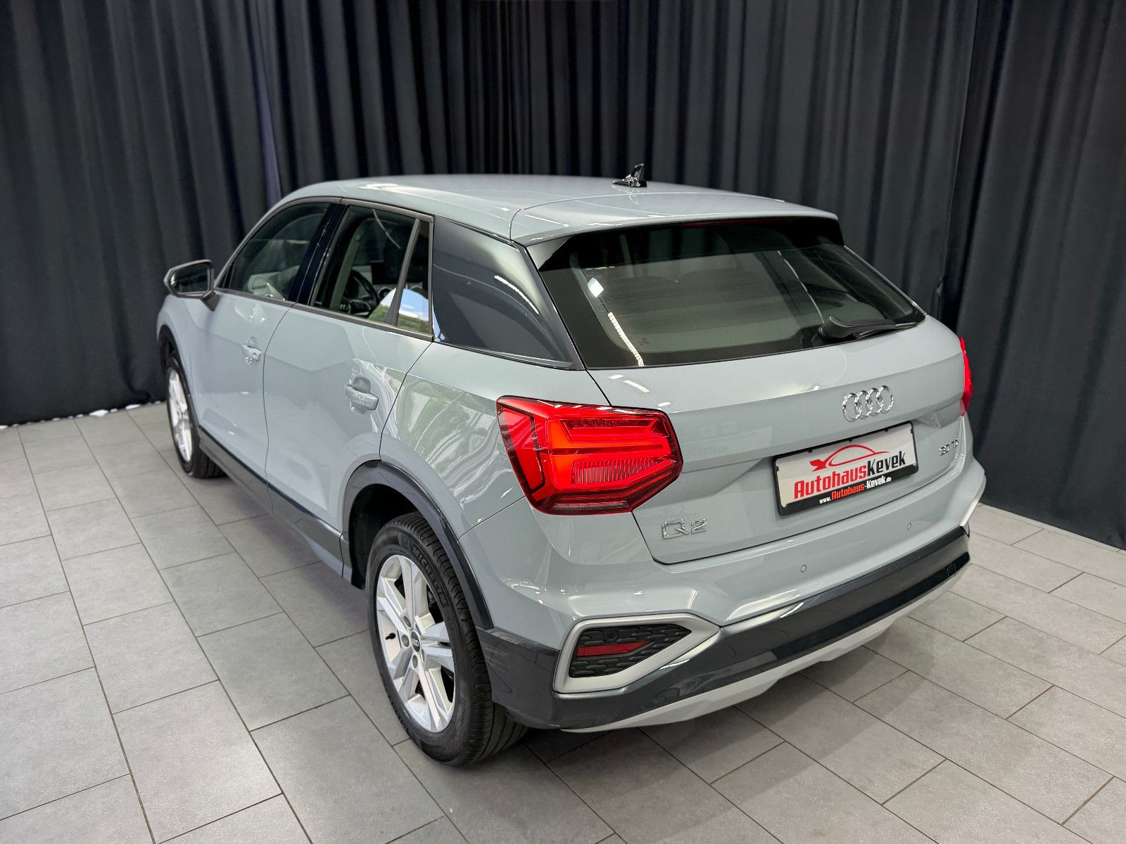 Fahrzeugabbildung Audi Q2 30 TDI advanced|AUTOMATIK|NAVI|KAMERA