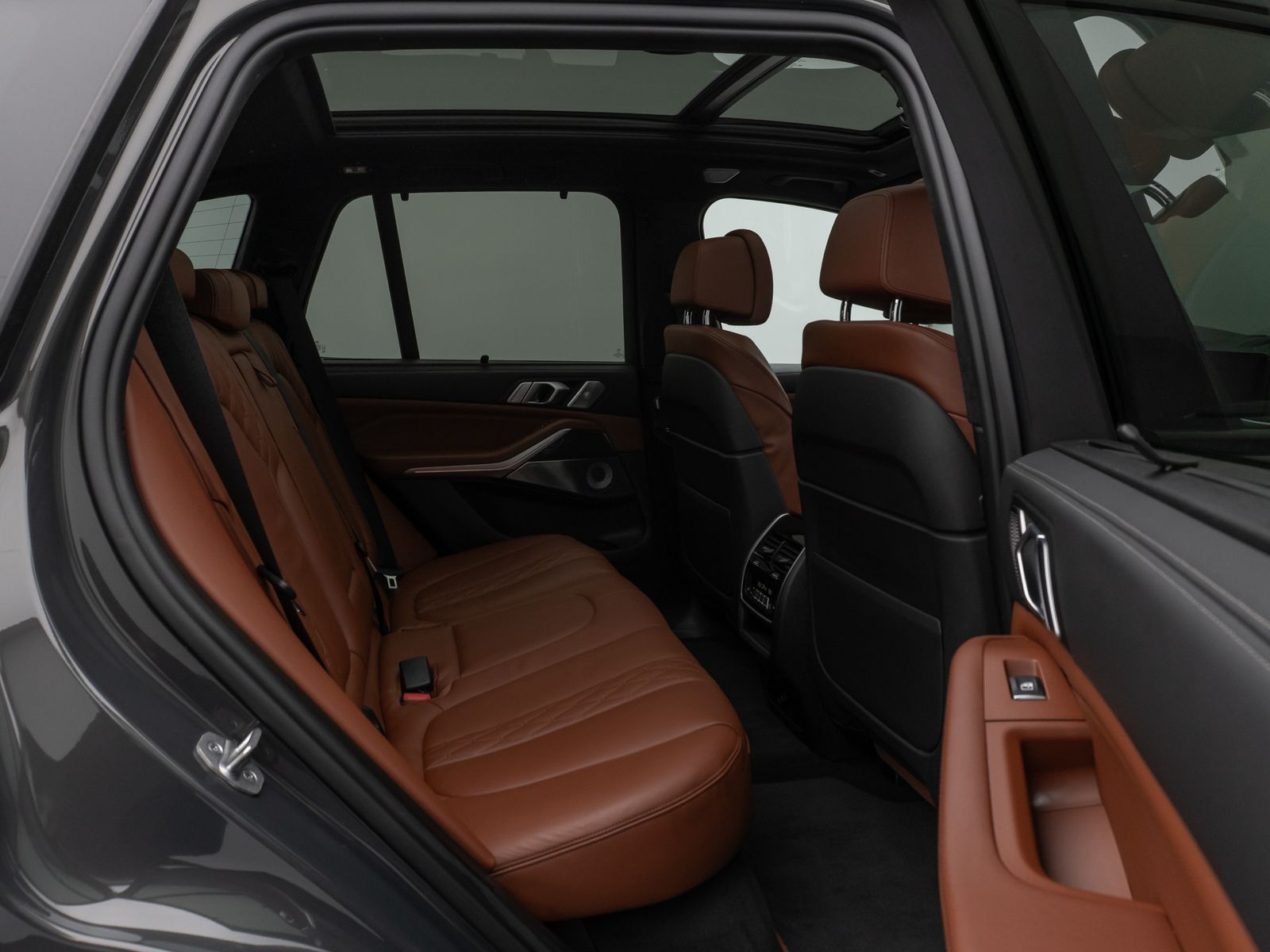 Fahrzeugabbildung BMW X5 xD40d M Sport B&W SoftClose Panorama HUD Voll