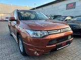 Mitsubishi Outlander 2.2 DI-D 4WD,Auto,7Sitzer,Navi,AHK,PDC - Mitsubishi Outlander
