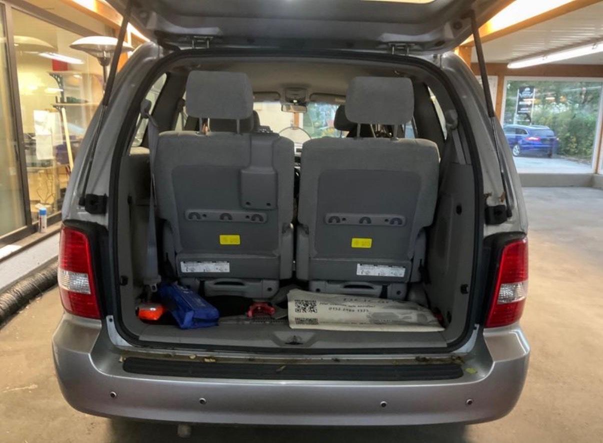 Kia Carnival 2005 — photo 6