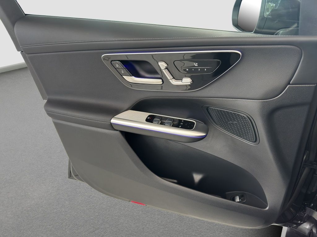 Fahrzeugabbildung Mercedes-Benz GLC 300 d 4M AMG*AHK*DISTR*MEMO*KAM*TOTW*LED