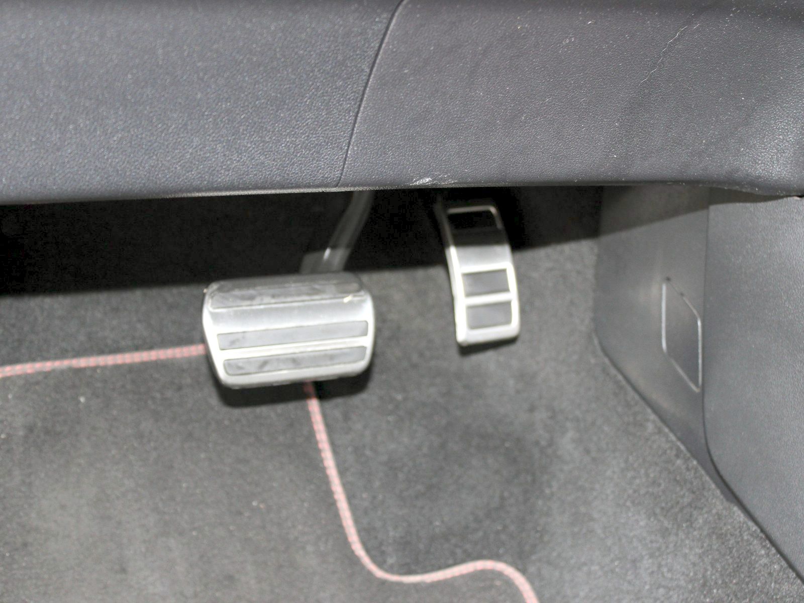 Fahrzeugabbildung Ford Kuga Plug-In Hybrid ST-Line X 2,5 Duratec