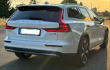 Volvo Sehr gepflegter Volvo V60 Cross Country B4 - Volvo V60 Cross Country von privat