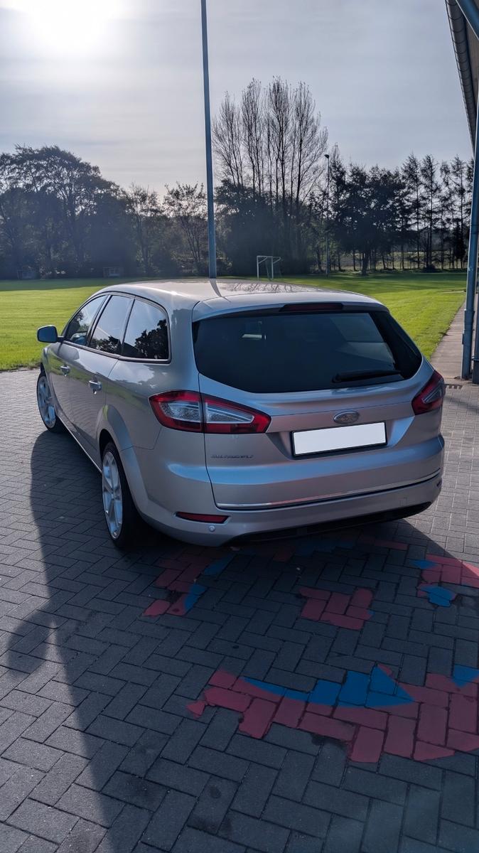 Ford Mondeo 2011 — photo 7