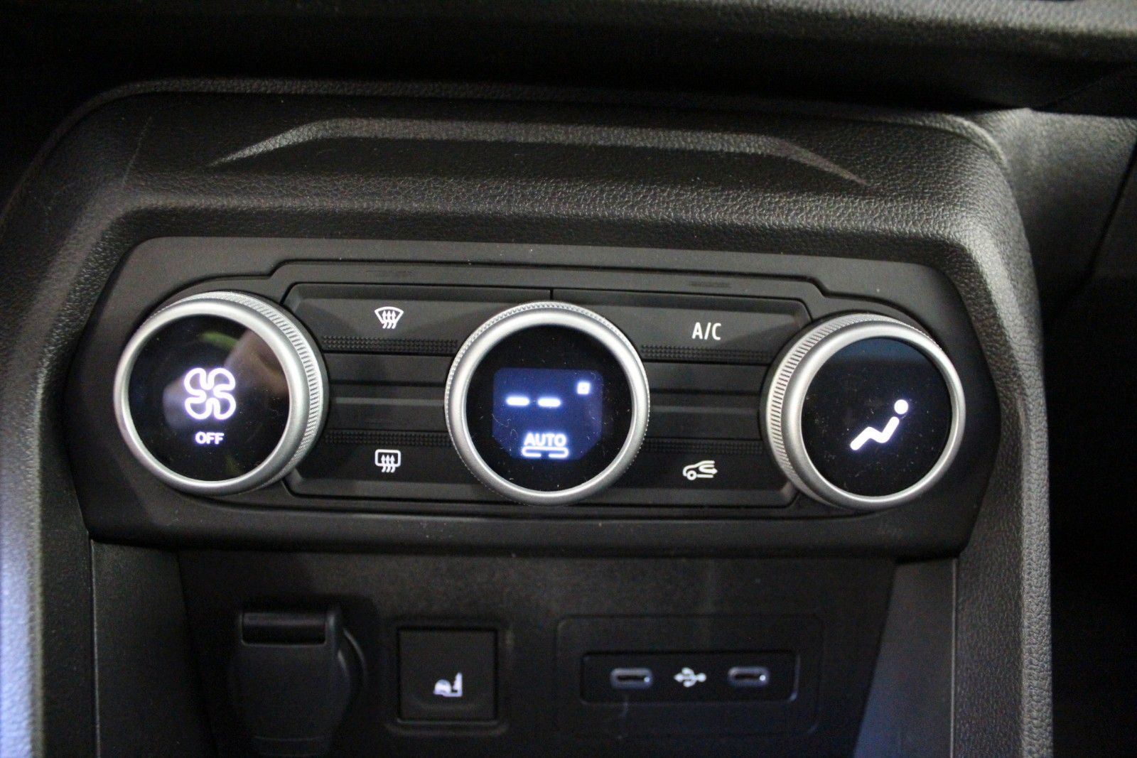 Fahrzeugabbildung Dacia Jogger Hybrid 155 Extreme 5-Sitzer MY 2026