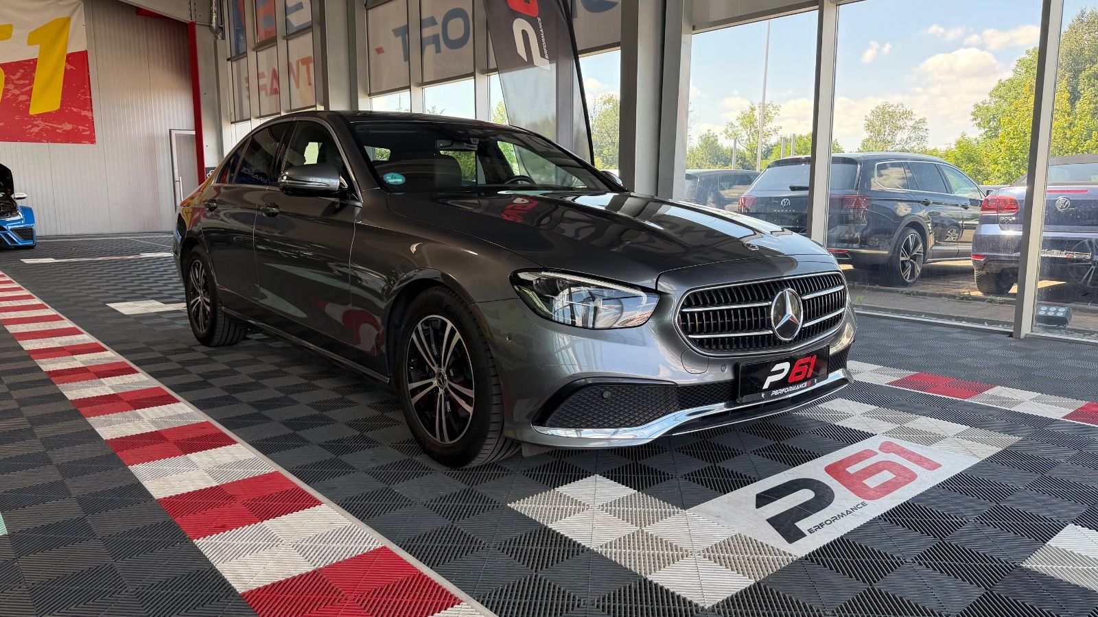MERCEDES-BENZ E 220 d /Kamera/Apple CarPlay/Abs.Temp./Facelift