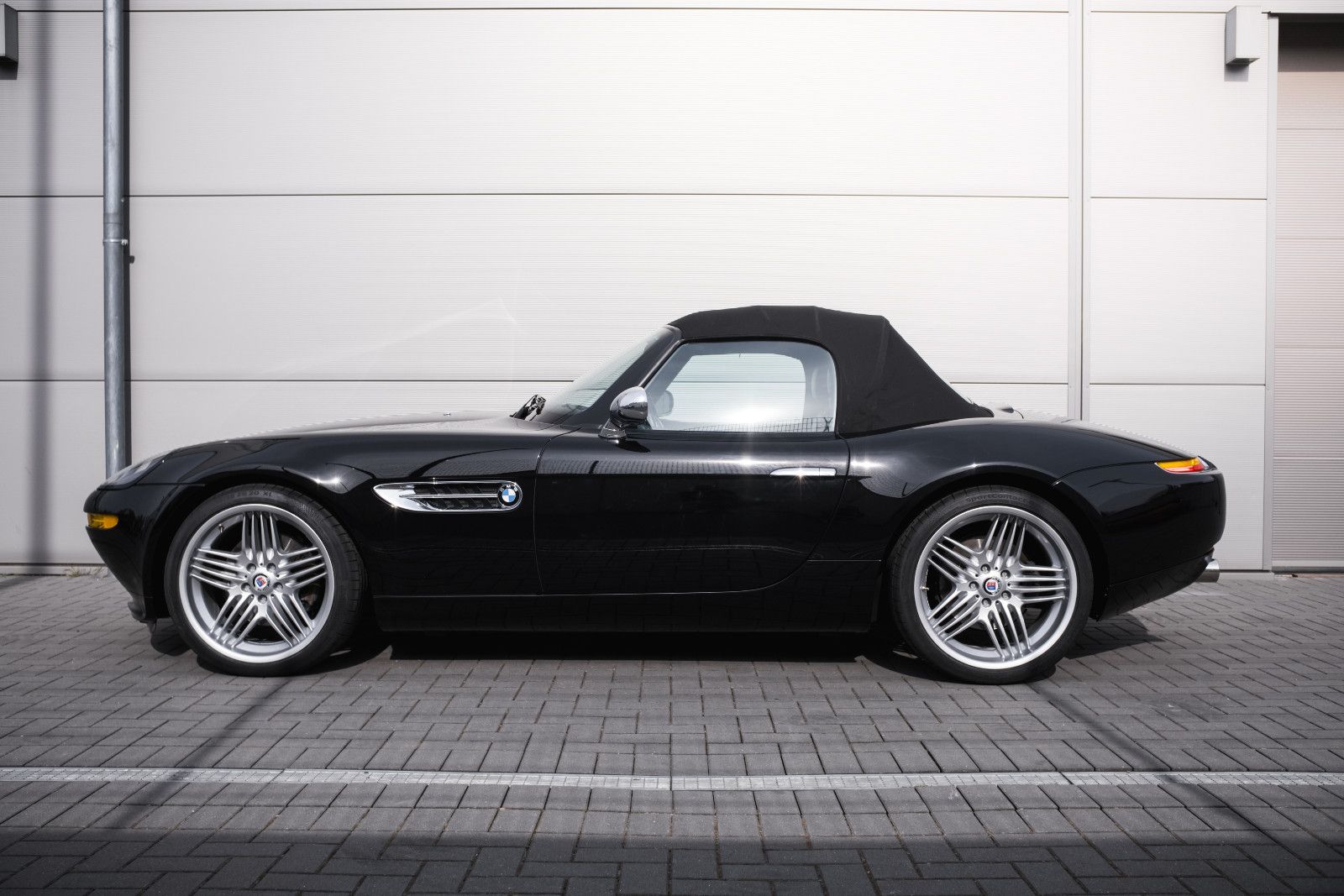 Fahrzeugabbildung BMW Z8 Roadster-Hardtop-unfallfrei-Alpinafelgen